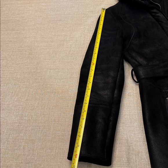 Andrew Marc- Women's Black Shearling Leather Belted Coat/EUC/Size S - Picture 13 of 15